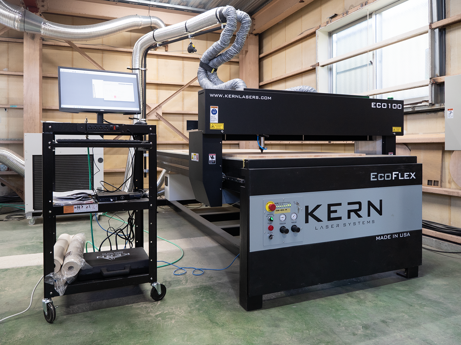 千葉県船橋市の木工工場に導入したレーザー機